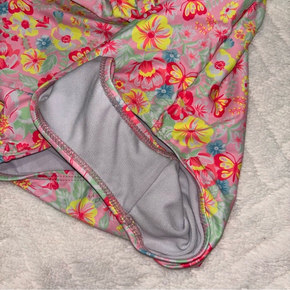 🦅 Floral Ruffle Sleeve Swimsuit - Picture 3 of 4